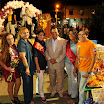 John Coppiano, director de la central Visión del Águila; y Jorge Vélez, director del Frente de Juventudes, junto a las madres homenajeadas en el suroeste de Guayaquil
